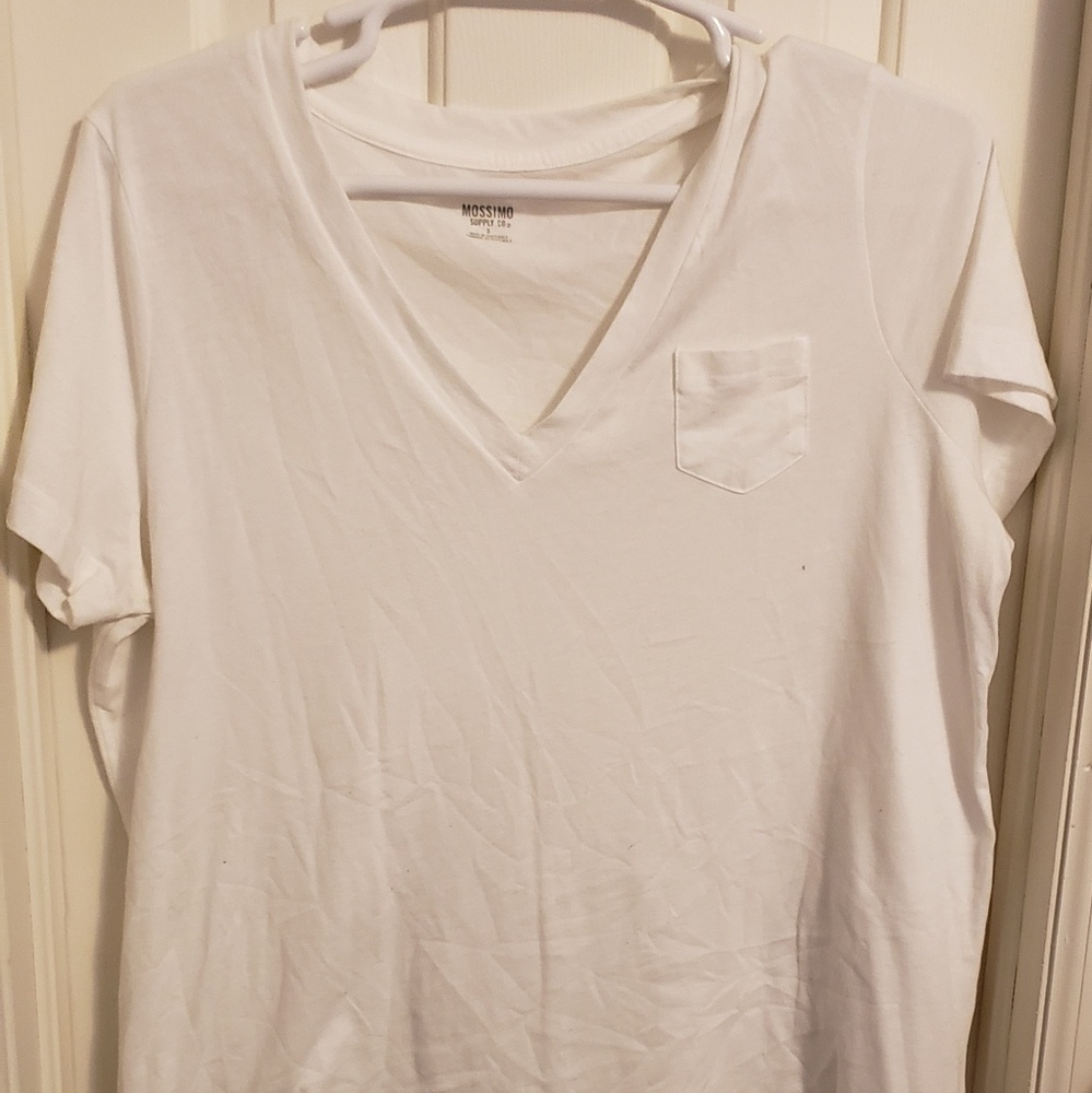 Mossimo white t-shirt, size 3